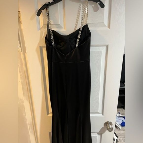 Ieena for Mac Duggal Crystal Strap Black Satin Gown Size 4 NWT - Picture 7 of 9